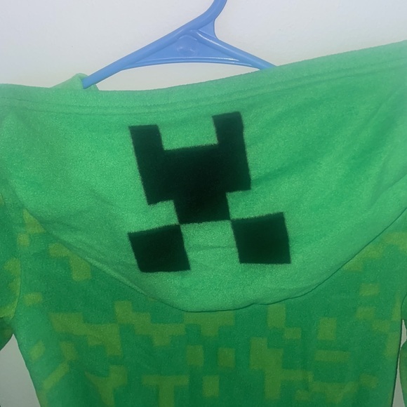 Minecraft flannel onesie - Picture 4 of 7